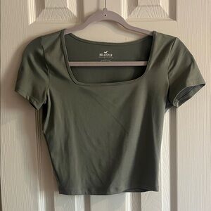 Hollister Women's Olive Crop Top